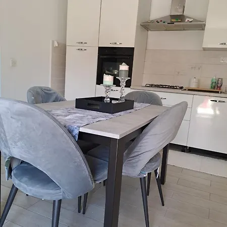 Novi Vinodolski Apartments *